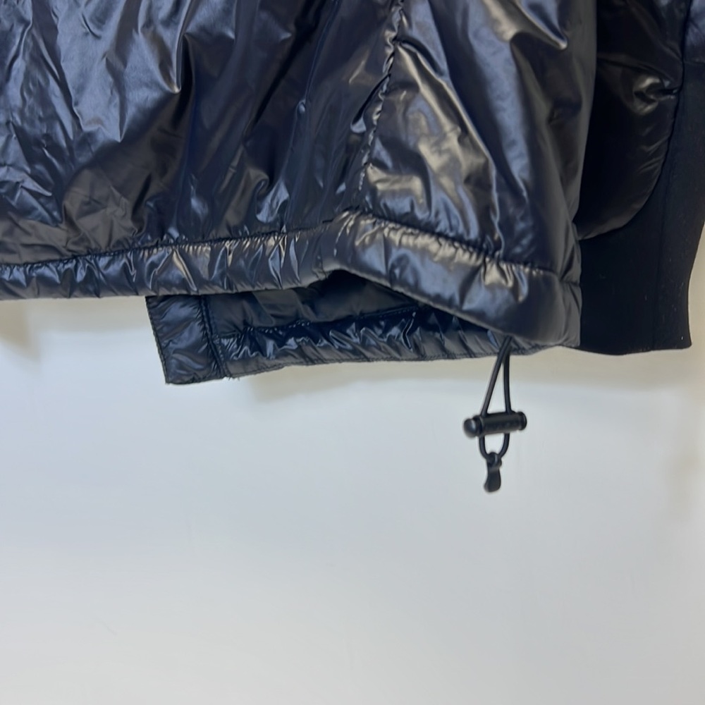 Calvin Klein puffer jacket size medium women’s - Picture 8 of 8